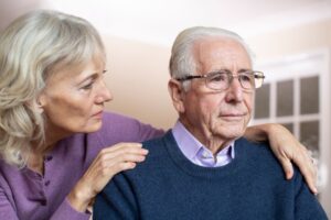 Quand s’inquiéter d’une perte de mémoire chez une personne âgée 